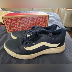 Vans Ultrarange Navy & White Low-Top Sneakers